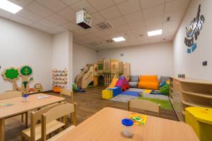Szczawnica Park Resort & Spa的儿童俱乐部