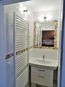 Residence le Cime de Caron by PiaundDirk tesisinde bir banyo