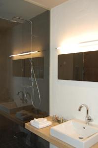 Frühstückshotel im Goldschmiedehaus的一间浴室