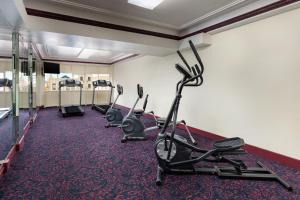 The fitness center and/or fitness facilities at Hotel Whitcomb