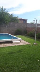 Der Swimmingpool an oder in der Nähe von Casa con Piscina
