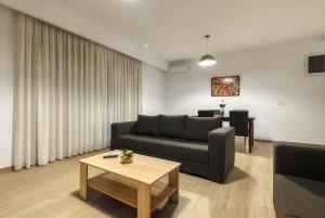 Posezení v ubytování Oresteia Downtown Apartment