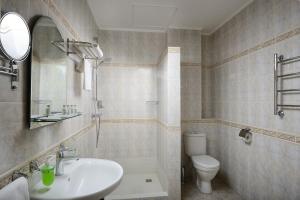 Un baño de Hotel Imperial Wellness & SPA