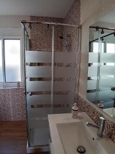 Ванна кімната в Modern Family Flat Málaga