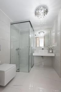 Koupelna v ubytování Despina's Luxury apt downtown + 34 fotografií