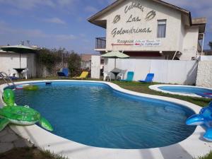 Bazén v ubytování Cabañas y Departamentos Las Golondrinas nebo v jeho okolí
