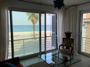 Gambar di galeri bagi la spiaggia di Scilla