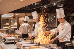 Jídlo v hotelu nebo okolí + 113 fotografií