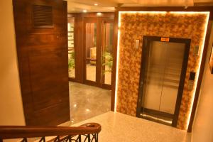 Bany a Hotel Abhinav International