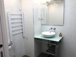A bathroom at Malaka