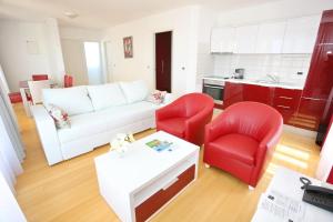 Η κουζίνα ή μικρή κουζίνα στο Sunset Apartment Petrcane