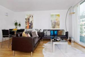 Modern rooms in central London