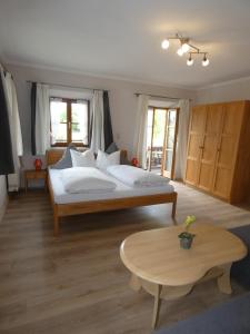 Postel nebo postele na pokoji v ubytování Apartments Donebauer