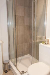 Phòng tắm tại Luxury Apartments Newcastle