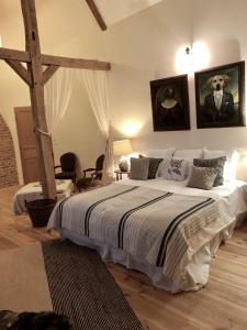Postel nebo postele na pokoji v ubytování Chateau de Vauchelles