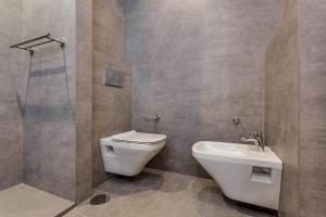 Kúpeľňa v ubytovaní by RIVA - Designer 1 Bedroom Apartment in the Centre of Marbella