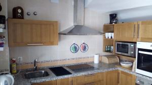 Kuchnia lub aneks kuchenny w obiekcie Ferienhaus für 5 bis 6 Personen