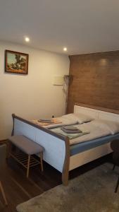 Postel nebo postele na pokoji v ubytování Lovely & Luxury Apartment