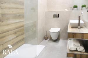 Kúpeľňa v ubytovaní RAFA Apartments + 10 fotografií