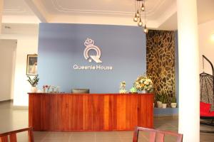 The lobby or reception area at Queenie House