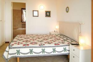 A bed or beds in a room at Villa Cecilia Még 20 kép