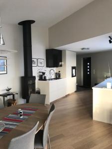 Dapur atau dapur kecil di Lurn Sjøhus
