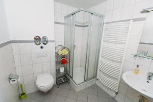 flat2let Apartment 1 tesisinde bir banyo