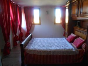 Postel nebo postele na pokoji v ubytování Arie - Chez Joelle et Michel
