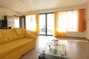 Posedenie v ubytovaní Princes ' Islands Luxury Residences