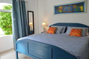 Postel nebo postele na pokoji v ubytování Royal Palms Apartment - Sweet Jewel Apartments