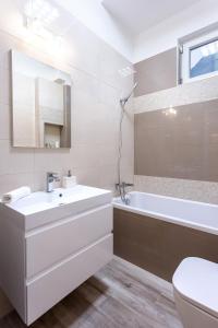 A bathroom at Xen Premium Apartment