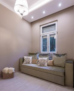 A seating area at Xen Premium Apartment