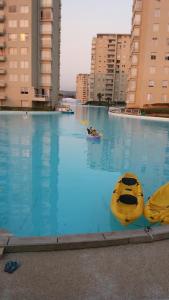 Bazén v ubytování Departamento Laguna Vista nebo v jeho okolí