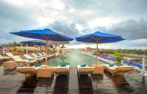 Bazén v ubytování New Garden View Resort nebo v jeho okolí