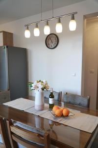 Kuchyňa alebo kuchynka v ubytovaní Apartman "Mary"