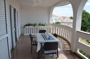 Μπαλκόνι ή βεράντα στο Apartmani Admiral