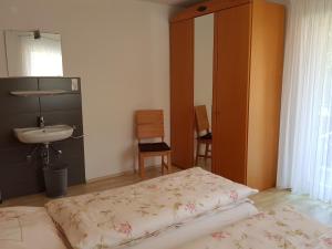 Postel nebo postele na pokoji v ubytování Spinnertonihof