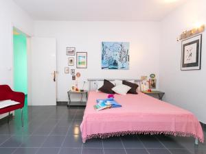 מיטה או מיטות בחדר ב-Holiday Home Ave de Paso by Interhome