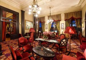 Posezení v ubytování Pera Palace Hotel