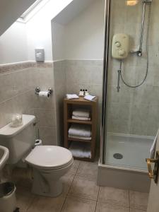 A bathroom at Daviot Guest House 