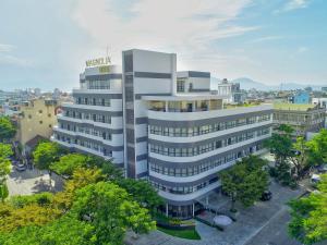 Tòa nhà nơi khách sạn tọa lạc
