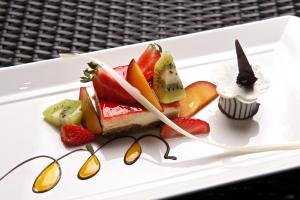 Makanan di atau berdekatan hotel