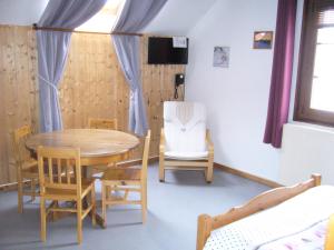 Gallery image of HOTEL Auberge du grand Git in La Chaux Neuve