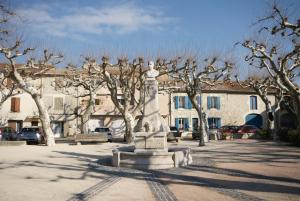 ノヴにあるAppartement de caractère entre St Rémy et Avignon, 74m2, 2 à 4 personnesのギャラリーの写真