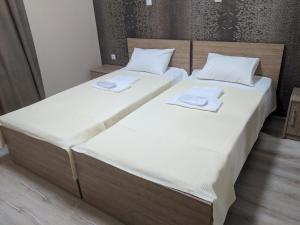 Postel nebo postele na pokoji v ubytování mtredebi + 16 fotografií