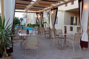 Restaurace v ubytování Lambrinos Suites