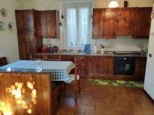 Η κουζίνα ή μικρή κουζίνα στο Casa Gialla +22 φωτογραφίες