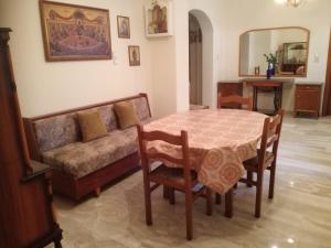 Χώρος καθιστικού στο Apartment Korinos Mama Machi