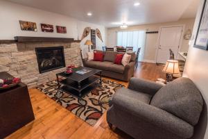 Χώρος καθιστικού στο Prime Location EdelWeiss Luxury Condo +30 φωτογραφίες