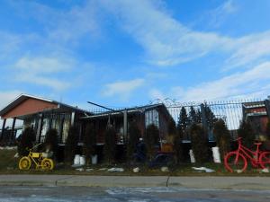 Foto dalla galleria di The Calgary Hub hostel style Home a Calgary